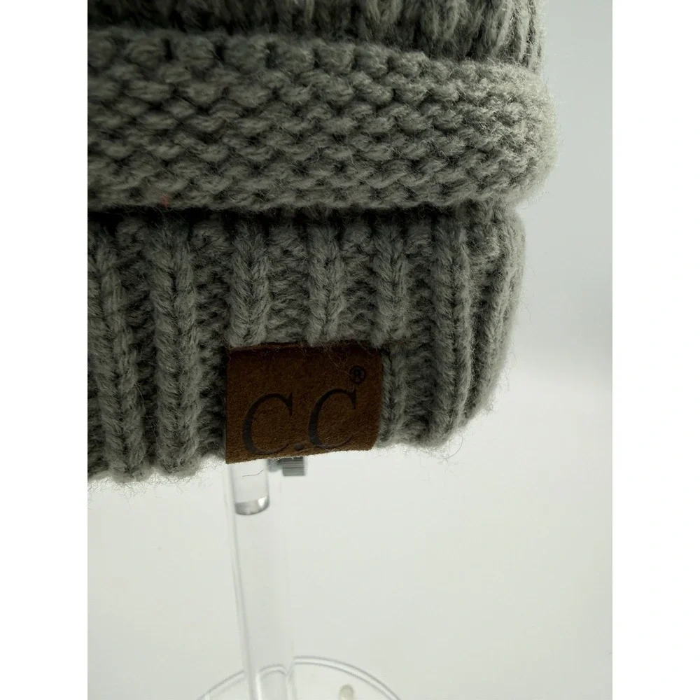CC Beanie Hat Fuzzy Cuff Cable Knit Pom Pom Thick Knit Stretch‎ Soft Gray